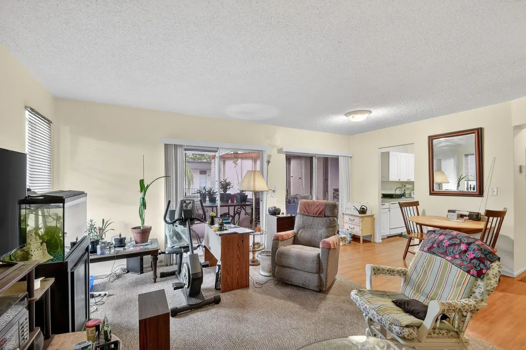 4 N Greenway Village Village N Royal Palm Beach FL 33411