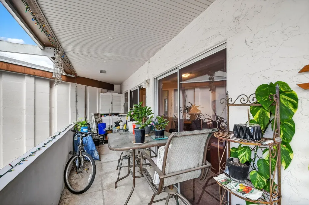 4 N Greenway Village Village N Royal Palm Beach FL 33411