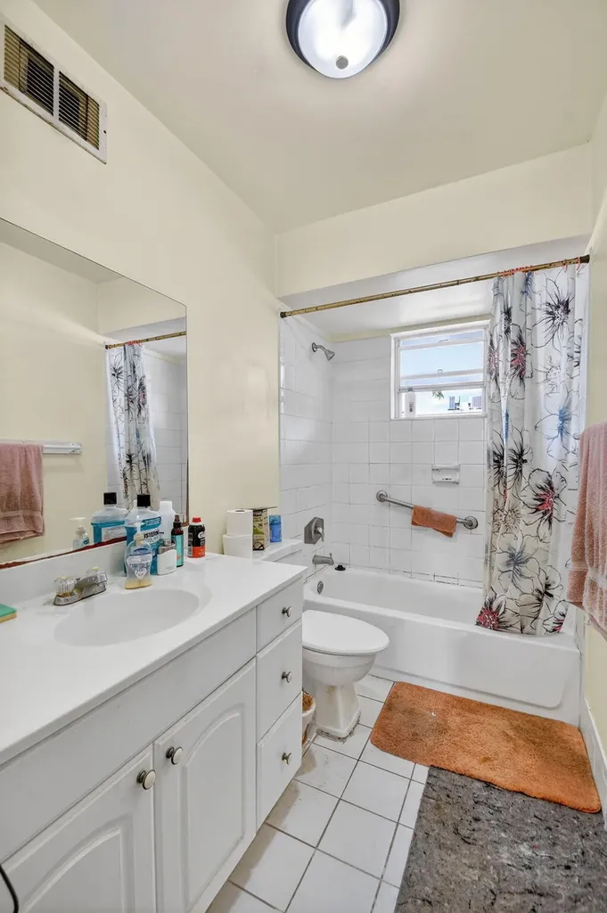 4 N Greenway Village Village N Royal Palm Beach FL 33411