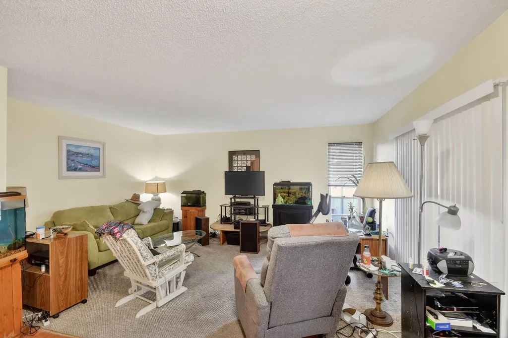 4 N Greenway Village Village N Royal Palm Beach FL 33411