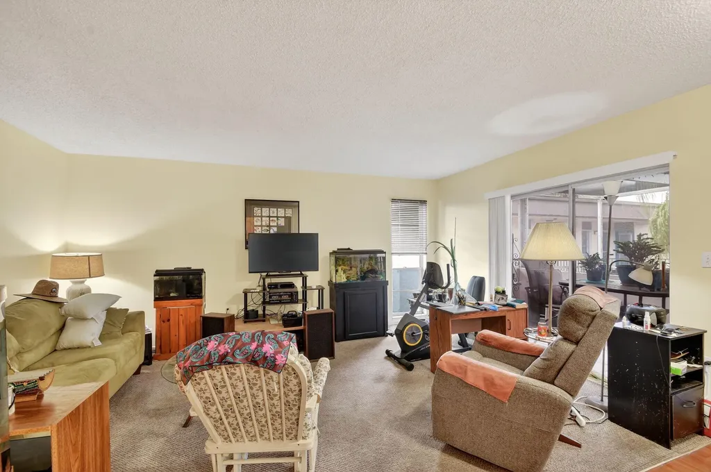 4 N Greenway Village Village N Royal Palm Beach FL 33411