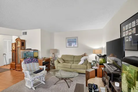 4 N Greenway Village Village N Royal Palm Beach FL 33411
