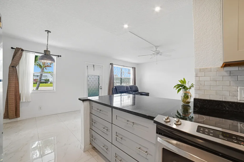 51 Markham C Deerfield Beach FL 33442