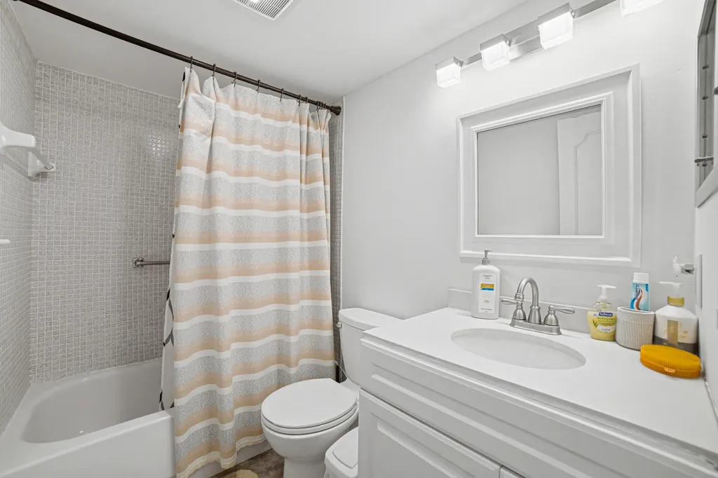 51 Markham C Deerfield Beach FL 33442