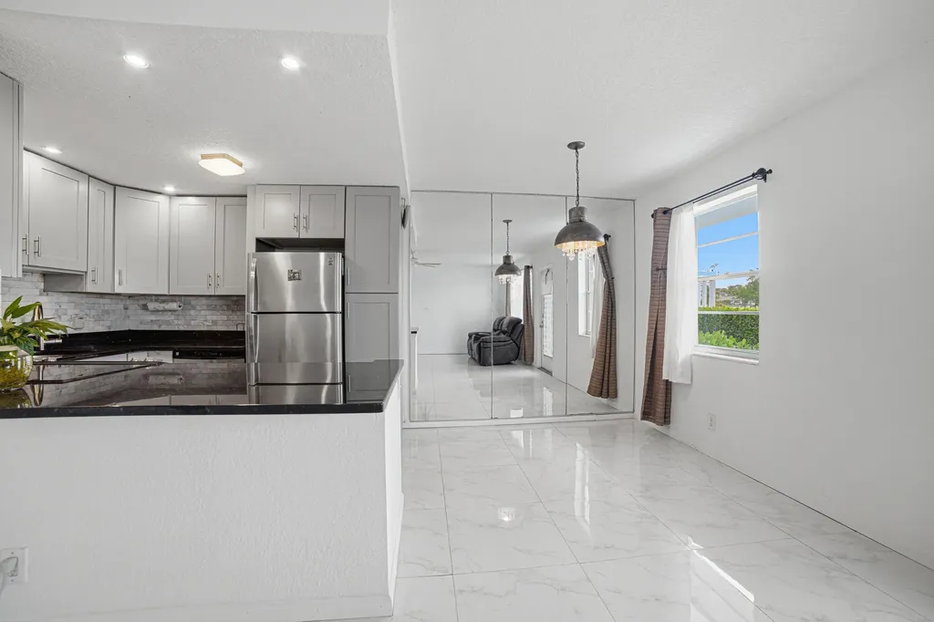 51 Markham C Deerfield Beach FL 33442