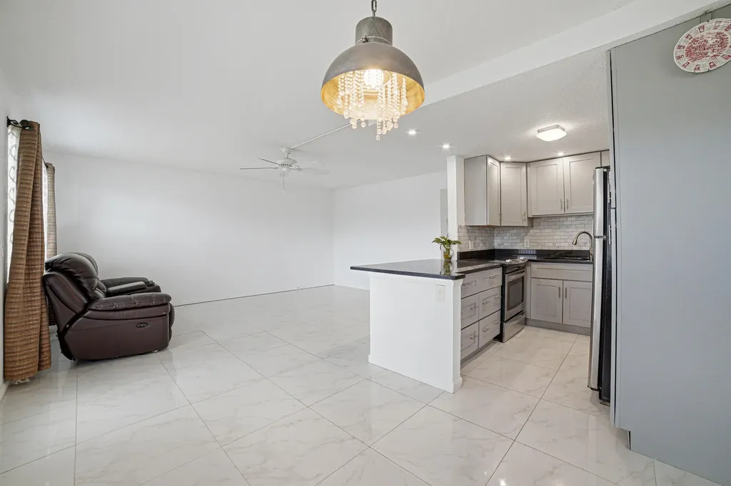 51 Markham C Deerfield Beach FL 33442