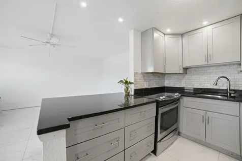 51 Markham C Deerfield Beach FL 33442