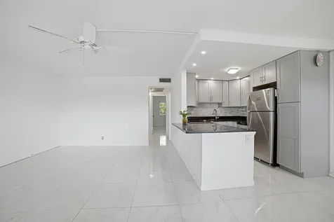 51 Markham C Deerfield Beach FL 33442