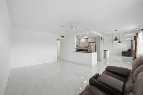 51 Markham C Deerfield Beach FL 33442