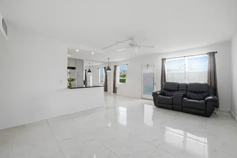 51 Markham C Deerfield Beach FL 33442