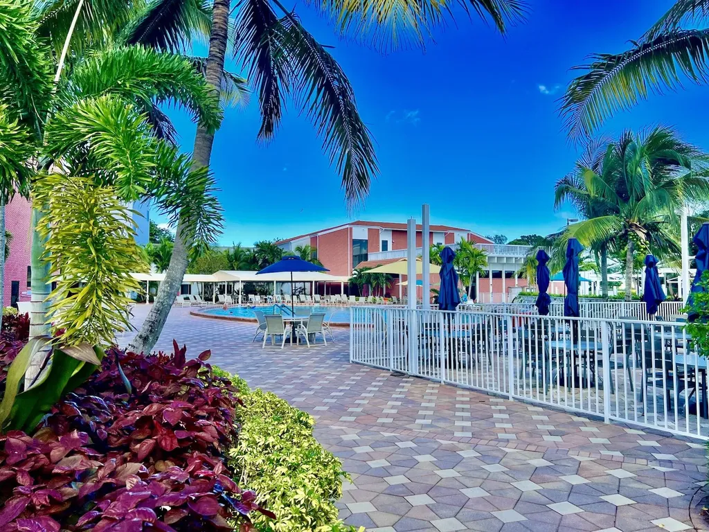335 Durham Circle Deerfield Beach FL 33442