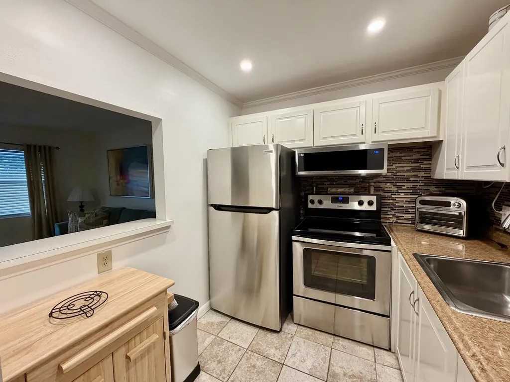 335 Durham Circle Deerfield Beach FL 33442