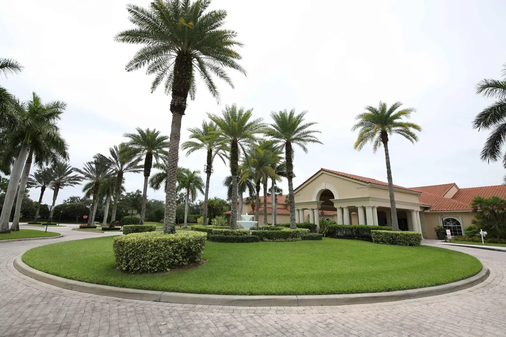 454 NW Lismore Lane Port St Lucie FL 34986