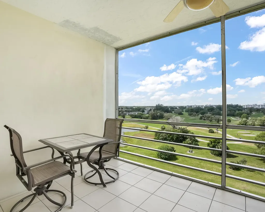 2671 S Course Drive Pompano Beach FL 33069