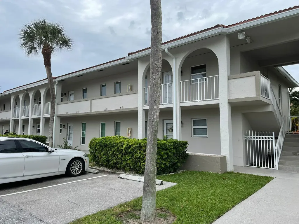 250 NE 20th Street Boca Raton FL 33431