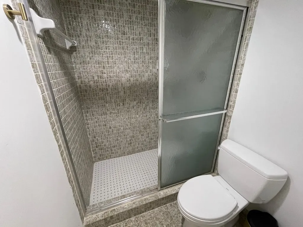 250 NE 20th Street Boca Raton FL 33431