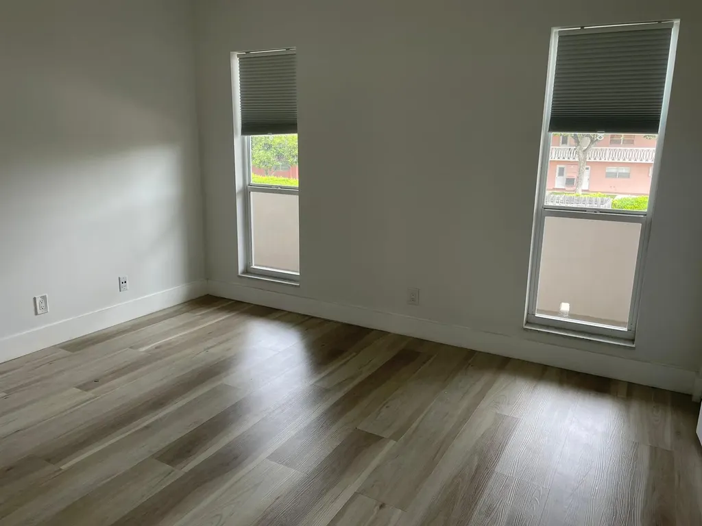 250 NE 20th Street Boca Raton FL 33431