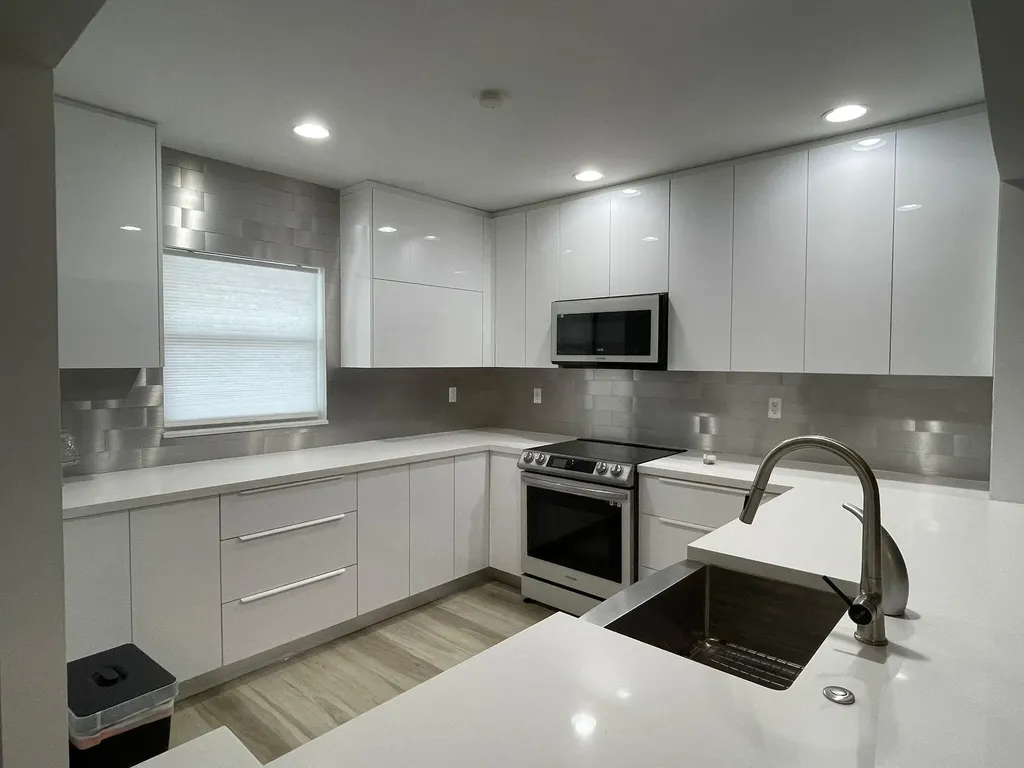 250 NE 20th Street Boca Raton FL 33431