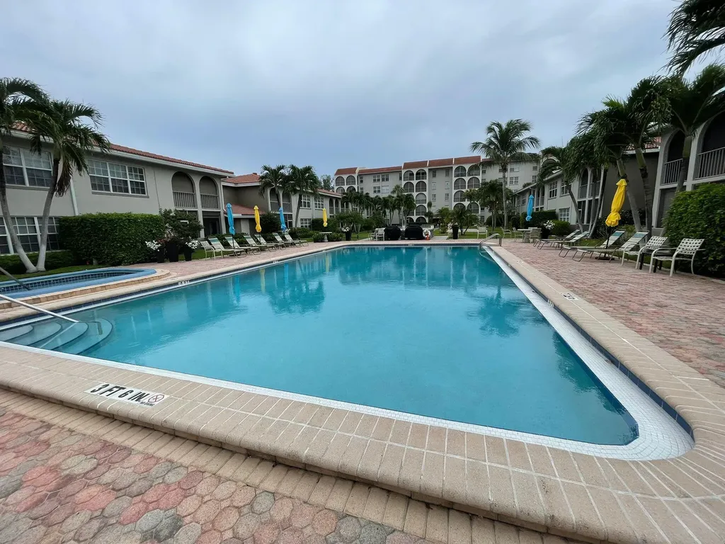 250 NE 20th Street Boca Raton FL 33431