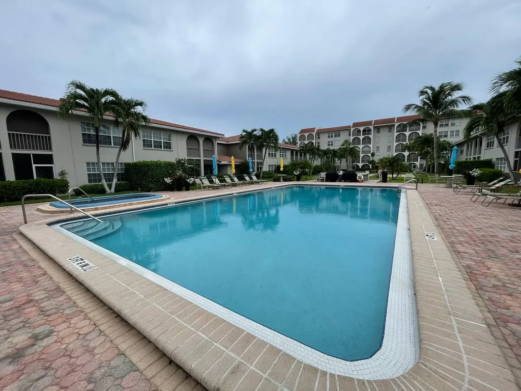 250 NE 20th Street Boca Raton FL 33431