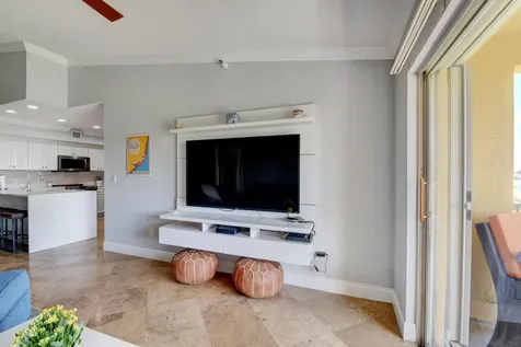 145 Yacht Club Way Hypoluxo FL 33462