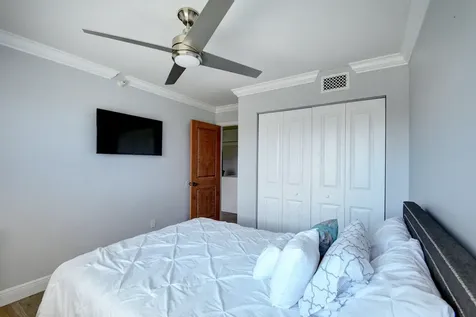 145 Yacht Club Way Hypoluxo FL 33462