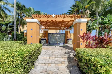145 Yacht Club Way Hypoluxo FL 33462