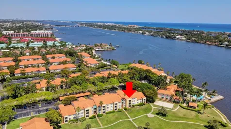 145 Yacht Club Way Hypoluxo FL 33462
