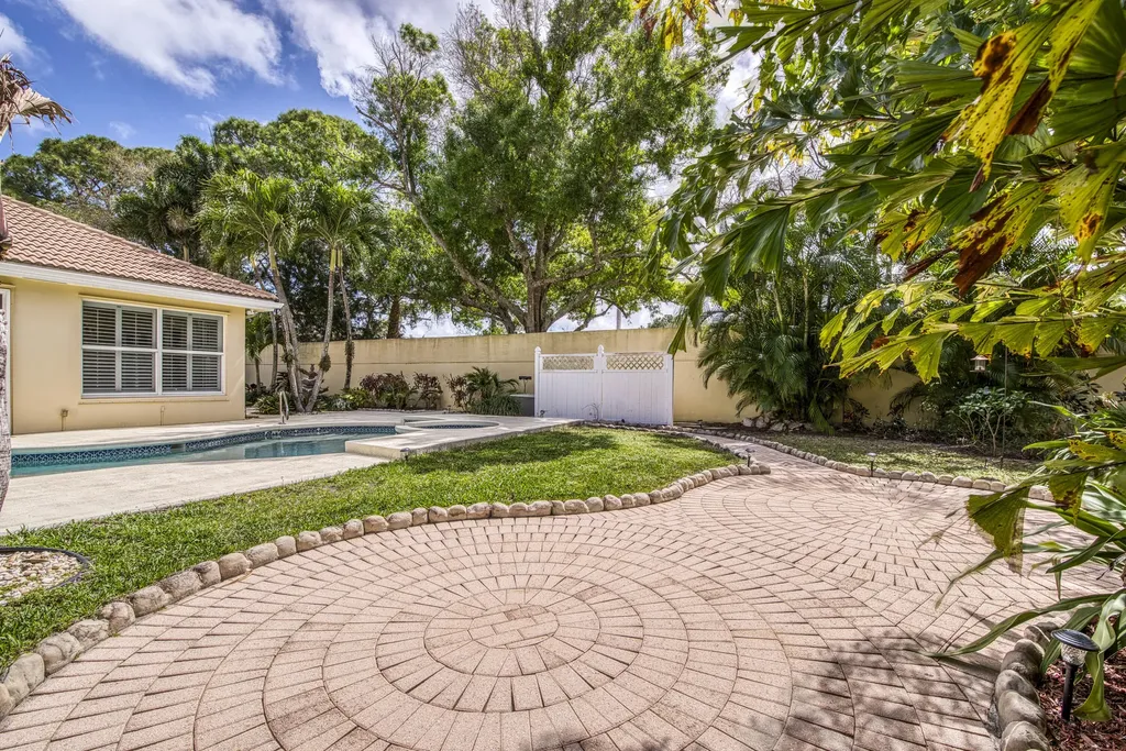 190 S Hampton Drive Jupiter FL 33458