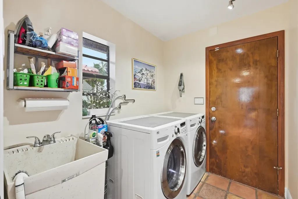 10152 Harbourtown Court Boca Raton FL 33498