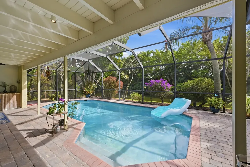 10152 Harbourtown Court Boca Raton FL 33498
