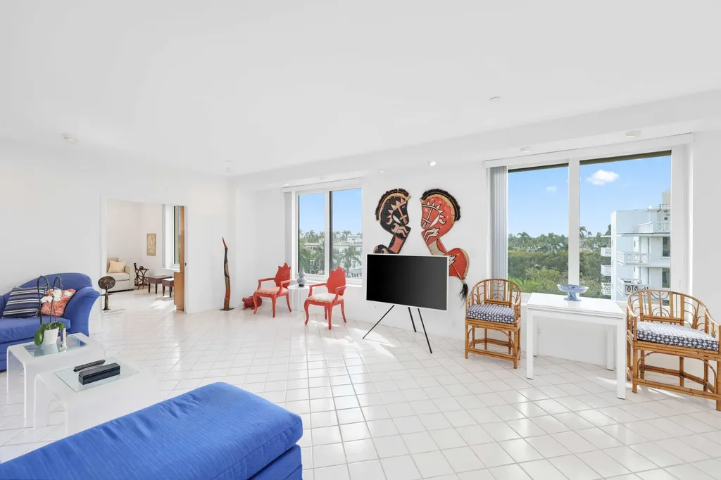 150 Bradley Place Palm Beach FL 33480