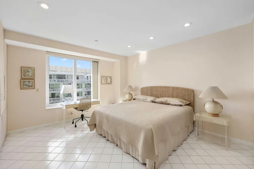 150 Bradley Place Palm Beach FL 33480