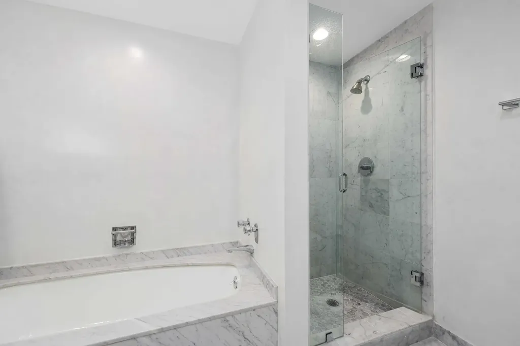 150 Bradley Place Palm Beach FL 33480