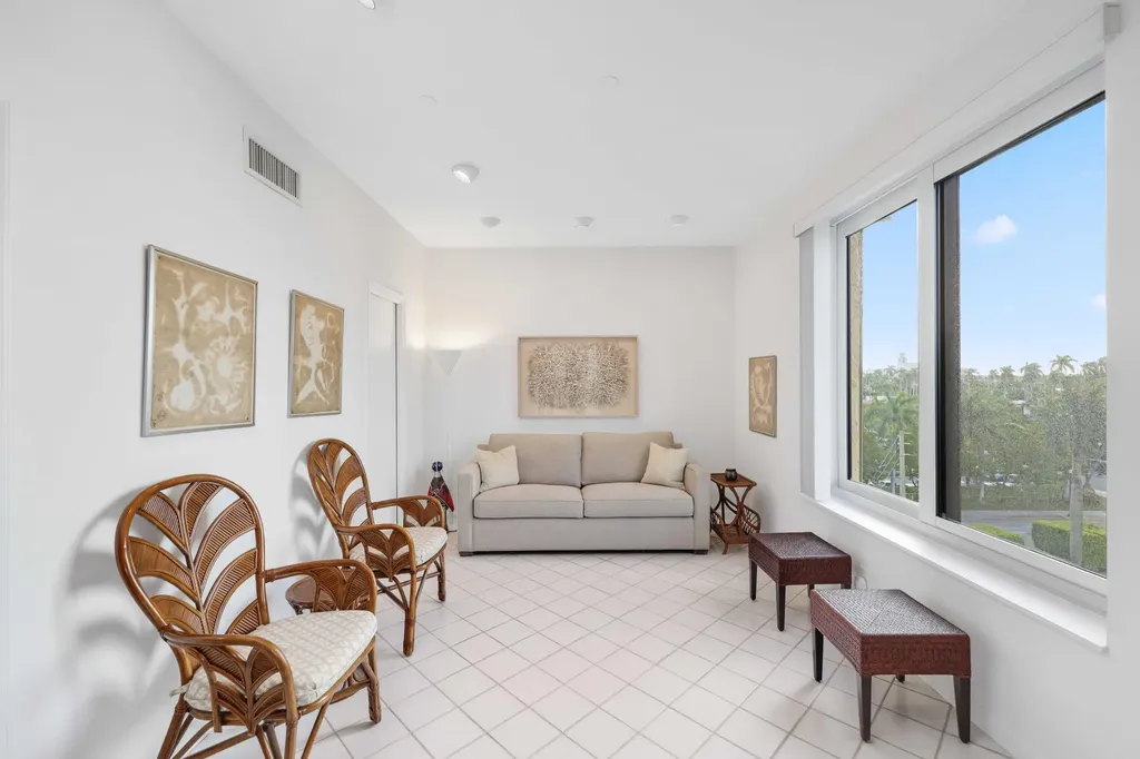 150 Bradley Place Palm Beach FL 33480