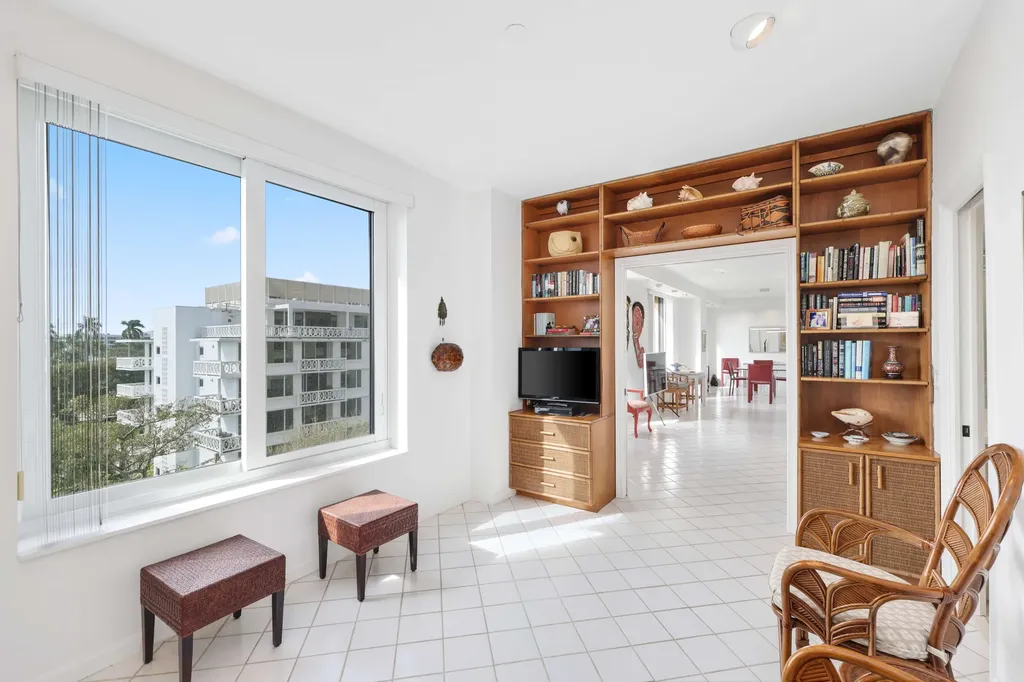 150 Bradley Place Palm Beach FL 33480