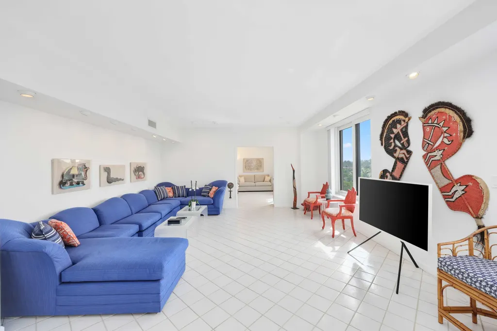 150 Bradley Place Palm Beach FL 33480