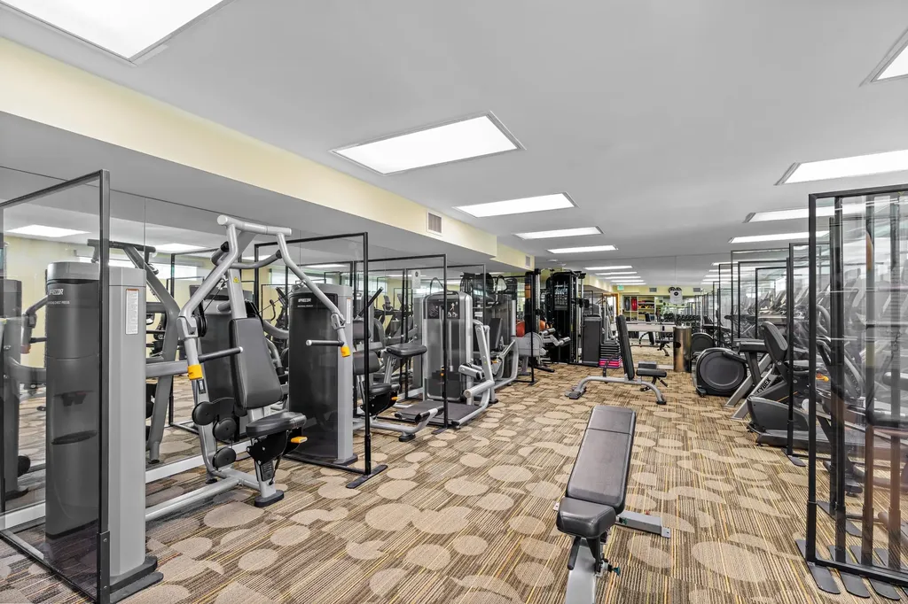 150 Bradley Place Palm Beach FL 33480