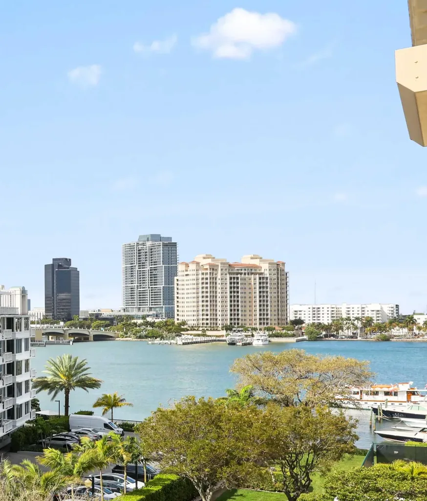 150 Bradley Place Palm Beach FL 33480
