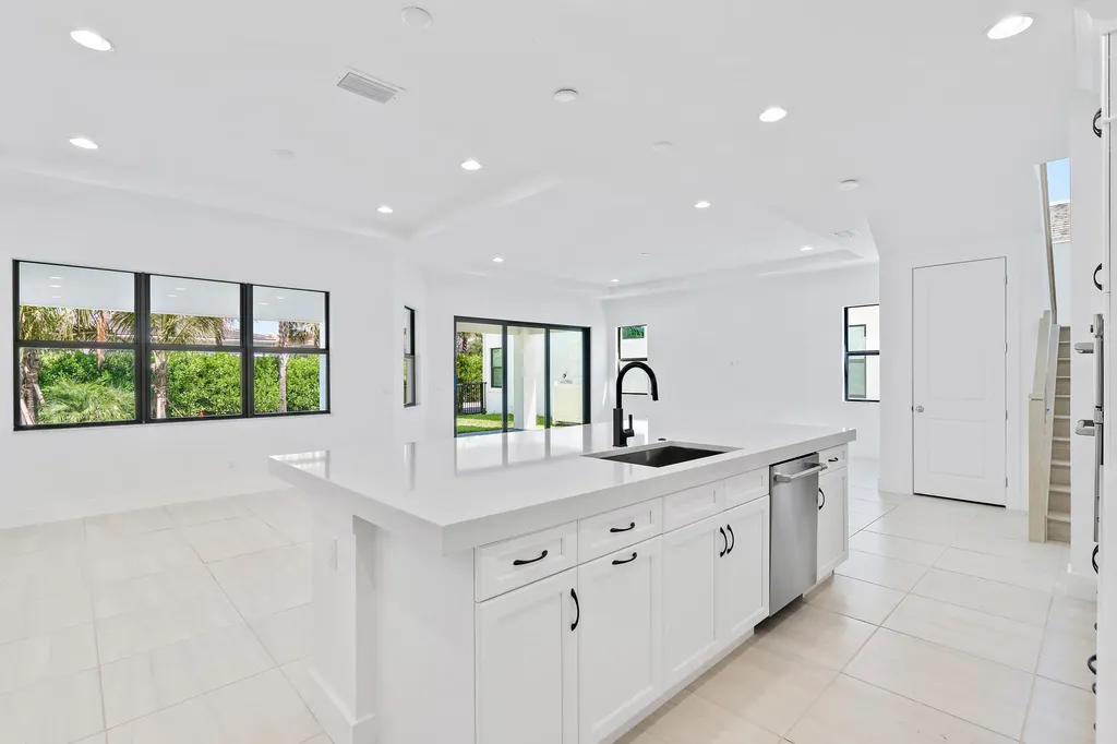 13577 Artisan Circle Palm Beach Gardens FL 33418