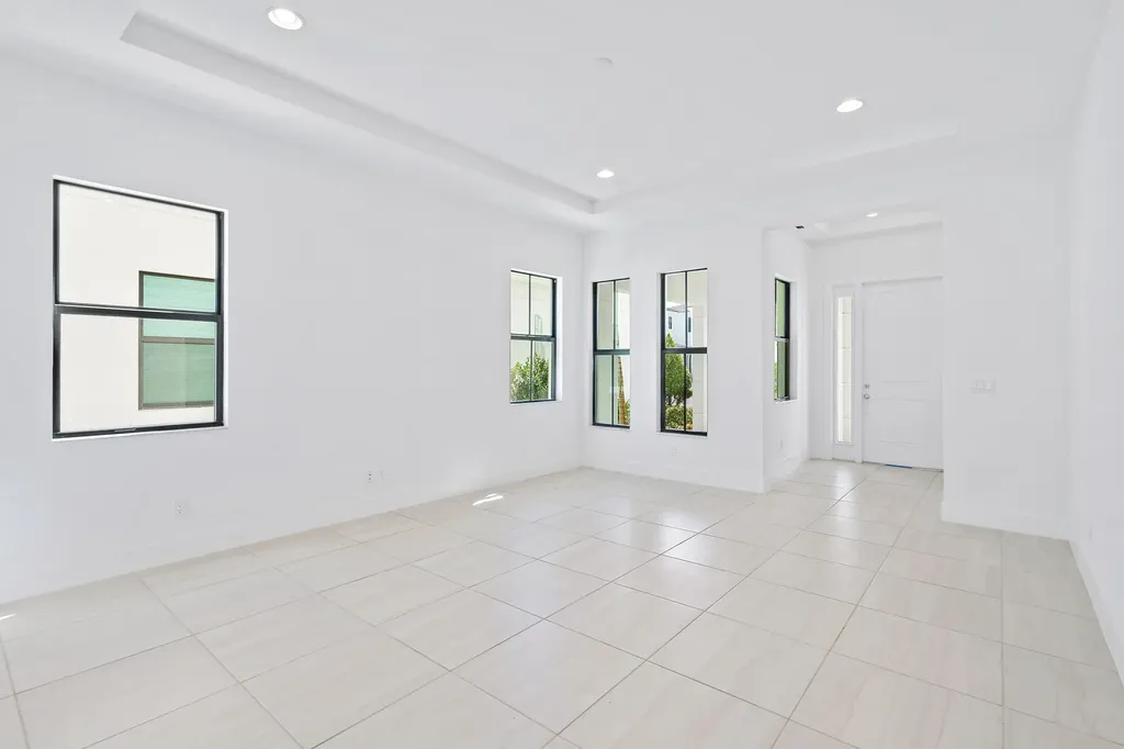 13577 Artisan Circle Palm Beach Gardens FL 33418
