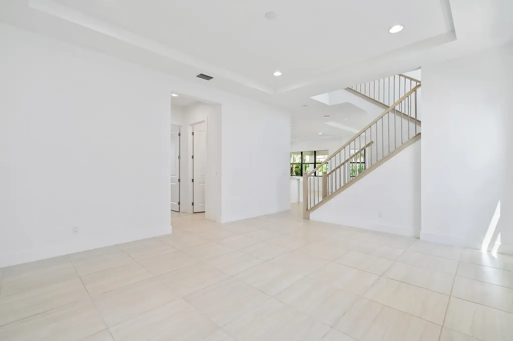 13577 Artisan Circle Palm Beach Gardens FL 33418