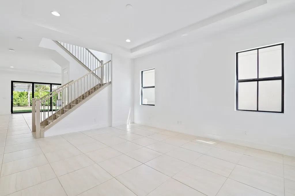13577 Artisan Circle Palm Beach Gardens FL 33418