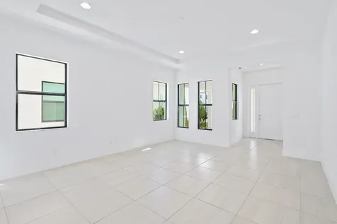 13577 Artisan Circle Palm Beach Gardens FL 33418