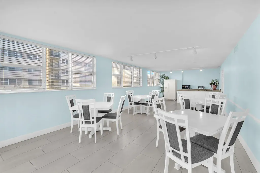 1239 Hillsboro Mile Hillsboro Beach FL 33062