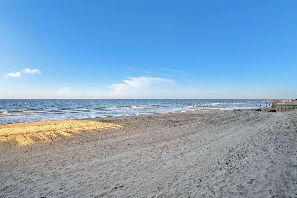 1239 Hillsboro Mile Hillsboro Beach FL 33062