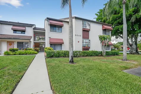 5040 Rose Hill Drive Boynton Beach FL 33437