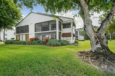 5040 Rose Hill Drive Boynton Beach FL 33437