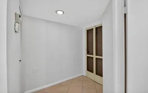 5040 Rose Hill Drive Boynton Beach FL 33437