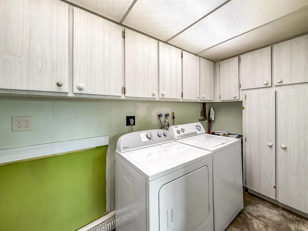 691 Snead Circle West Palm Beach FL 33413